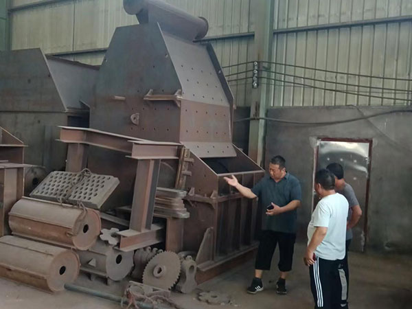 廢鋼破碎機客戶訂購現(xiàn)場